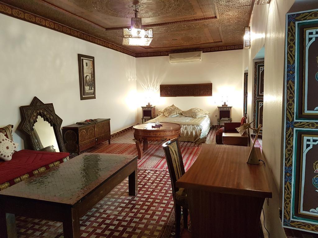 Riad Souafine เฟส ภายนอก รูปภาพ